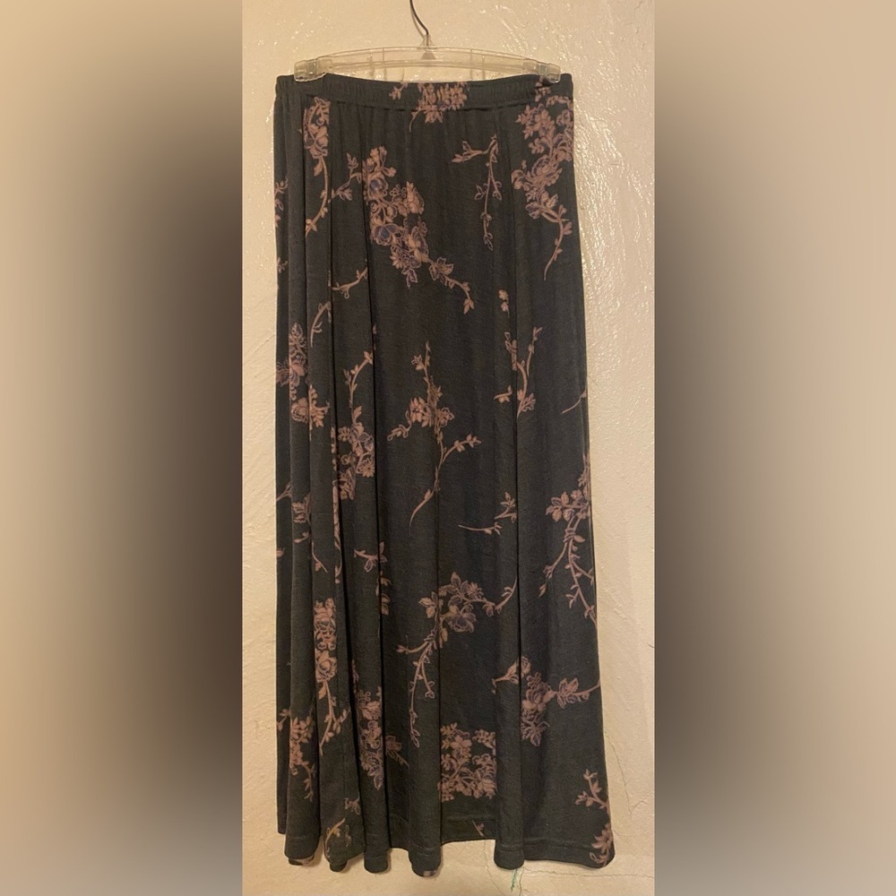 Classics by Carol Anderson 2 piece Set